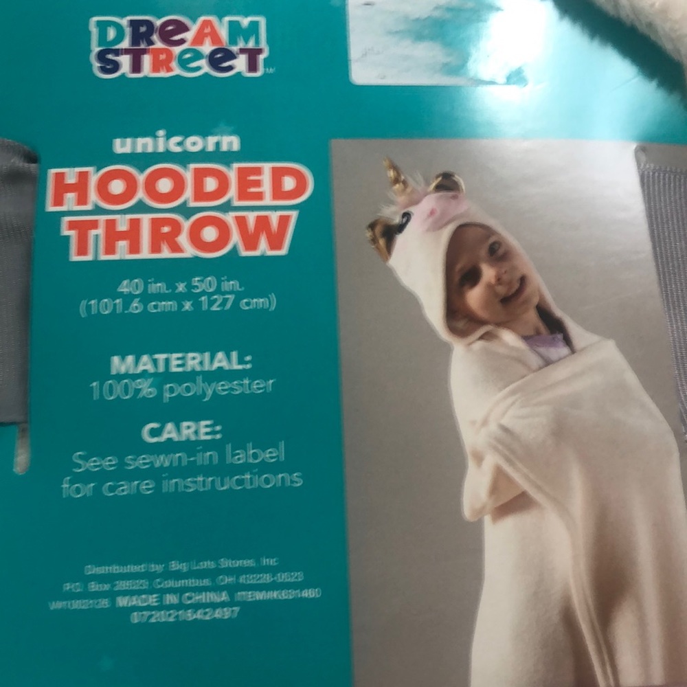 Unicorn hooded throw